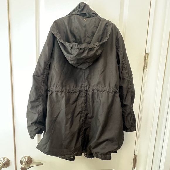 Gently used. Ladies XS rain jacket - Picture 3 of 3